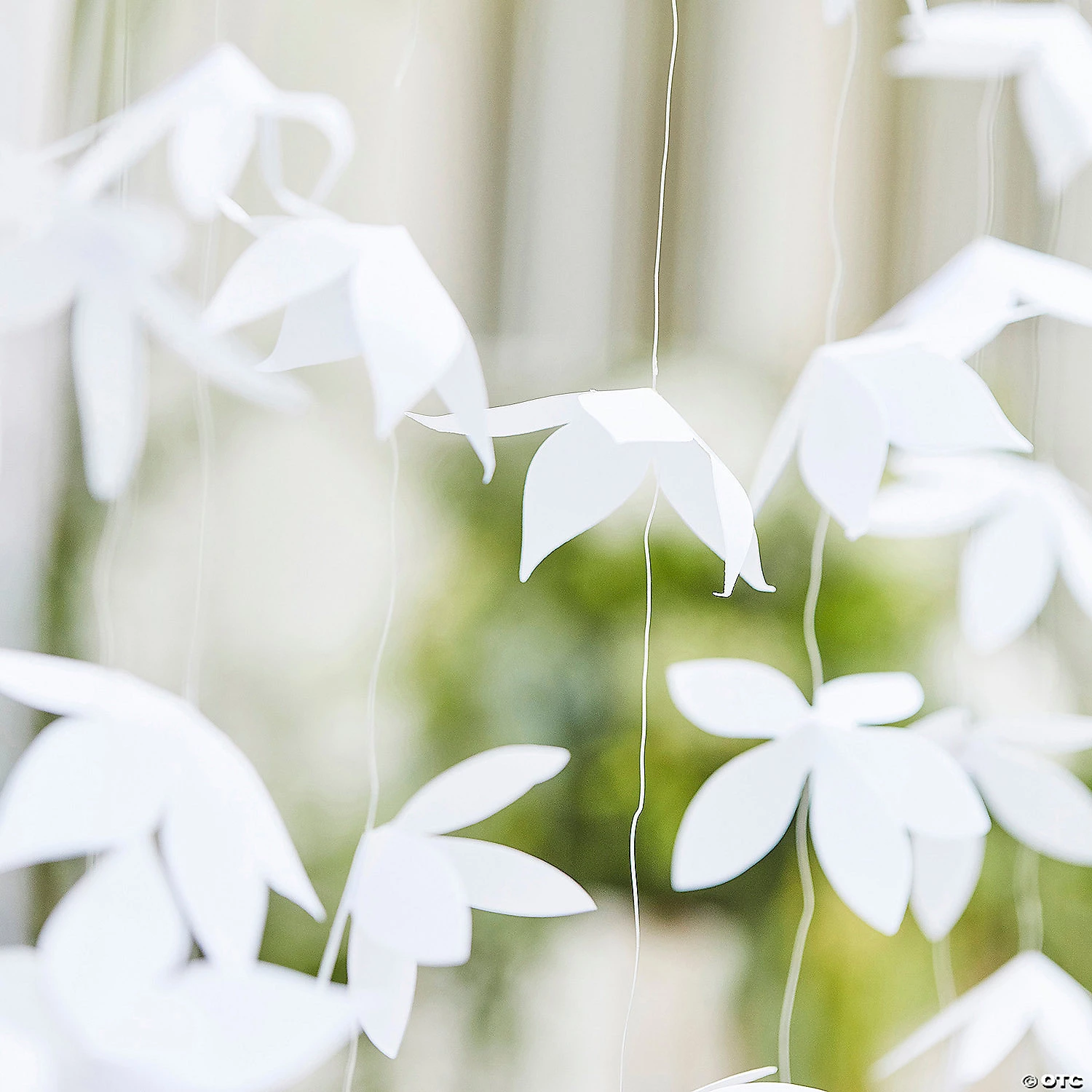 Ginger Ray White Origami Flower Wedding Backdrop 4 Ginger Ray White Origami Flower Wedding Backdrop - Image 2