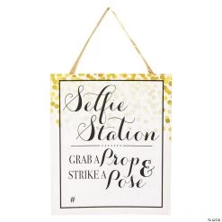 Selfie Station Sign